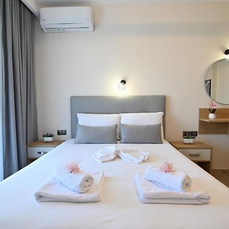 Armonia Luxury Suites เนอาวรัสนา ภายนอก รูปภาพ