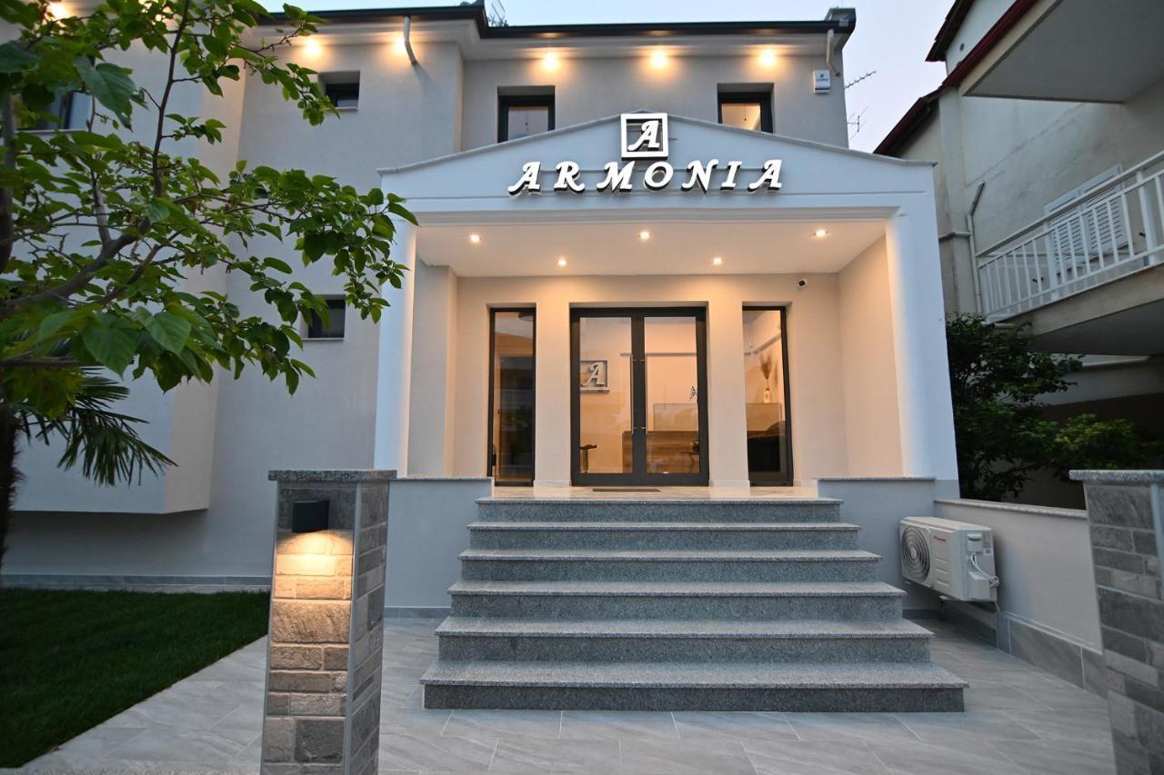 Armonia Luxury Suites เนอาวรัสนา ภายนอก รูปภาพ